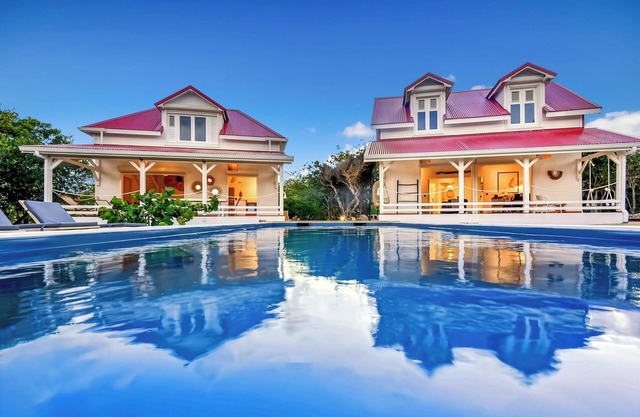 Villa Calypso a charming retreat with a saltwater pool and sea views