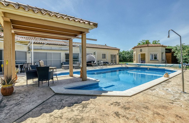 Villa 'Can Miquel' with Private Pool, Wi-Fi and Air Conditioning