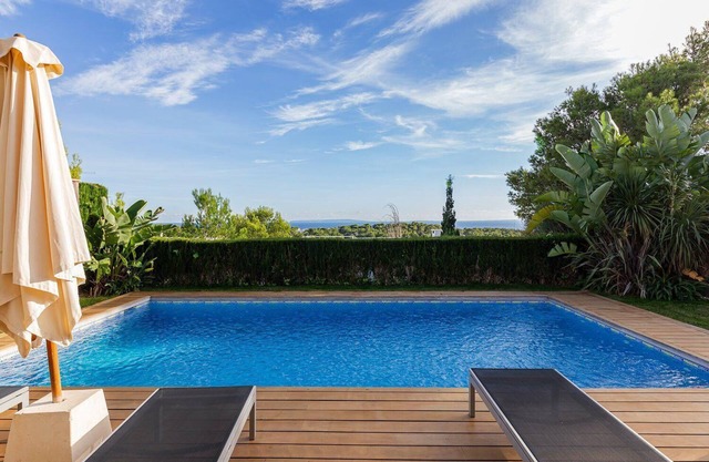 VILLA CAP MARTINET, PRIVATE POOL with SEAVIEW
