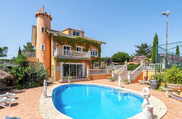 Villa 'Casa Del Vino' with Mountain View, Private Pool and Wi-Fi