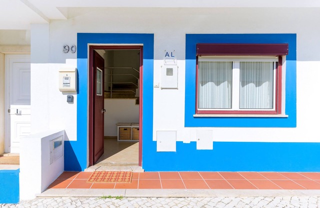 Villa 'Casa Vila-Mar' with Private Terrace, Wi-Fi and Air Conditioning