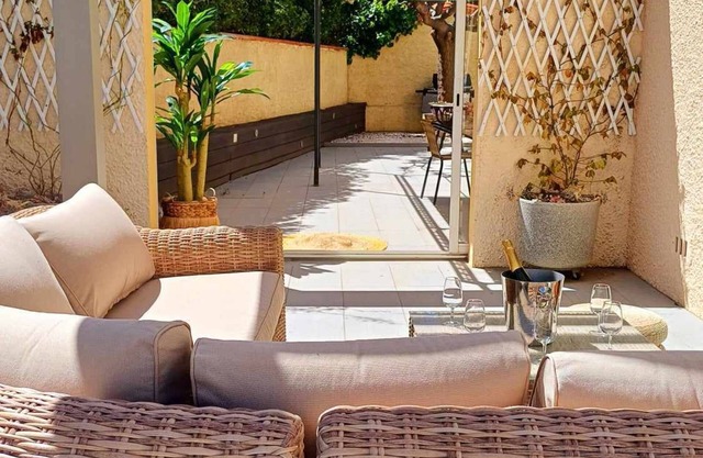Villa Climatisée La Sirénade, Avec Piscine à 320 Mètre de la Plage