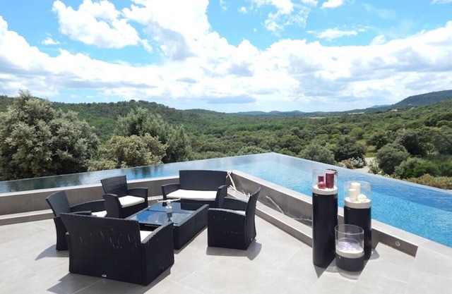 Villa Contemporaine Avec vue Panoramique sur le Pic Saint Loup