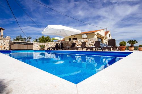 Villa Cortes