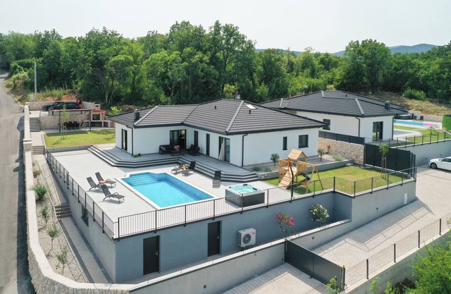 Villa Dalmatia, lovely home near Makarska, Imotski