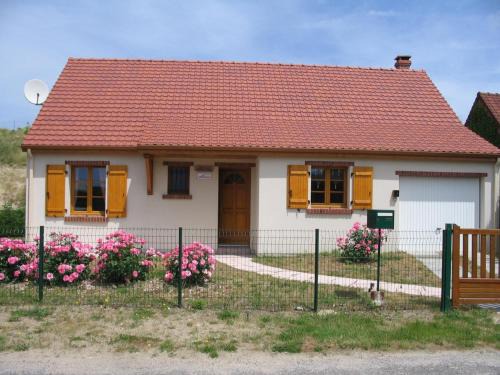 Villa de Plain-Pied avec Jardin Clos, Proche Plage et Commerces, Animaux Admis - FR-1-482-43