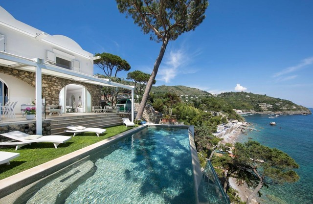 Villa Delle Erbe - Six Bedroom Villa, Sleeps 12