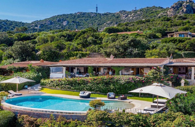 VILLA DIVA - Seven Bedroom Apartment, Sleeps 14