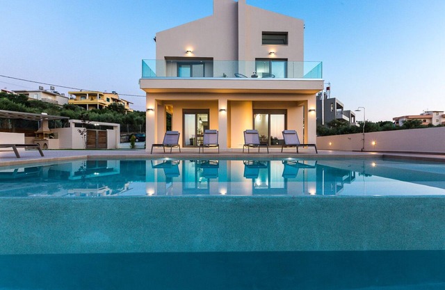 Villa Estel, luxury, modern, family, home gym