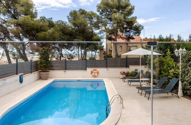 Villa 'Ethel' with Mountain View, Wi-Fi and Air Conditioning