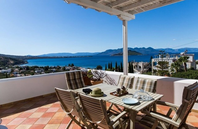 Villa Euphoria in Aegina, Marathonas beach