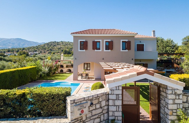 Villa Evanthia,a Place To Be!