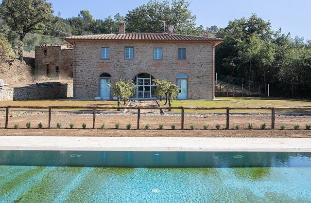 Villa Evarne: An elegant and welcoming two-story villa surrounded by the greenery, with Free WI-FI.