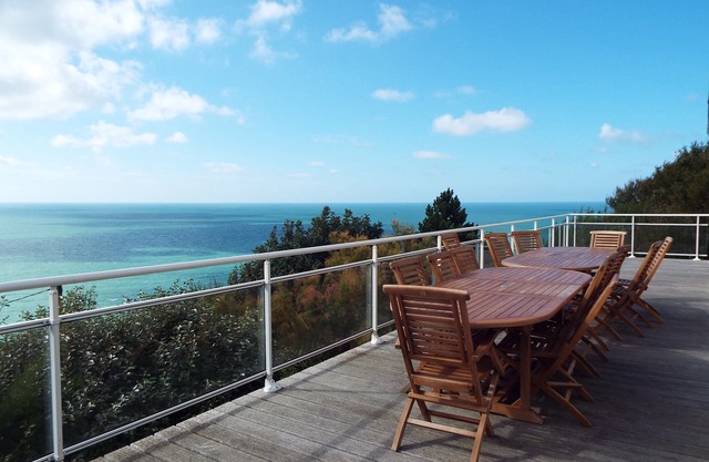 Villa, exceptional view sea and cliffs, standart of quality, at 2h of paris