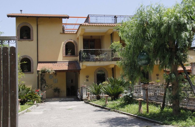 - VILLA FLAVIA - A FEW METERS FROM THE CENTER OF SANT'AGNELLO 2 KM FROM SORRENTO