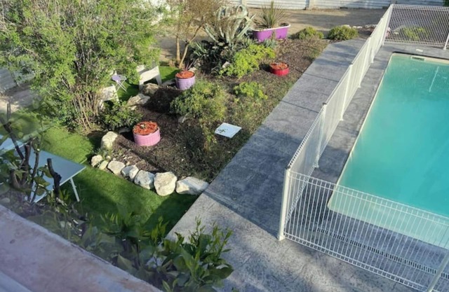 Villa for 10 people with pool and jacuzzi