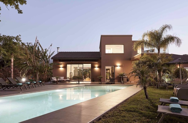 Villa Fuerte I Free 2 7-seater Minivans, Private *Heated pool