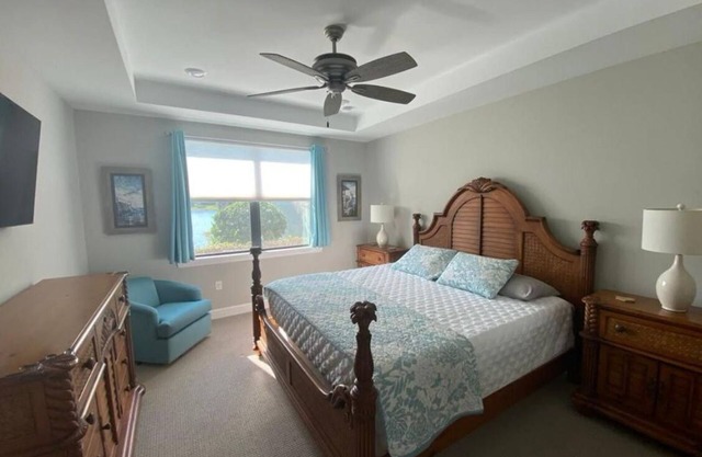 Villa Gated community between Naples and Marco Island beaches near golf courses