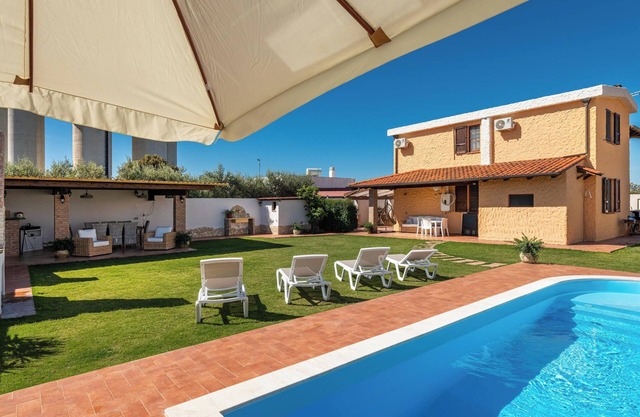 Villa "Gle Apt 1“ with Pool, Wi-Fi, A/C, Terrace & Garden