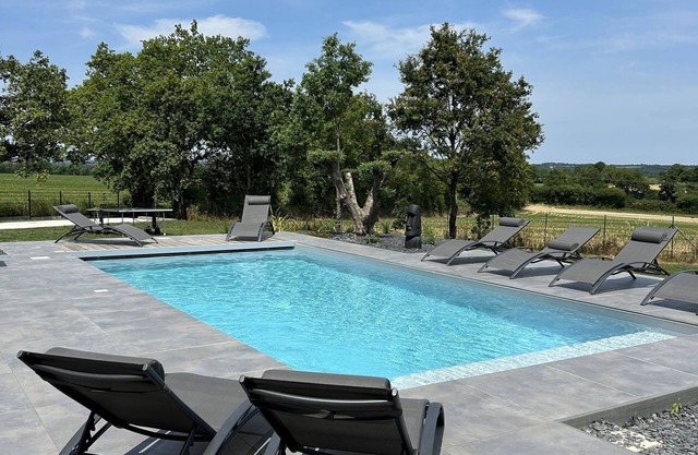 Villa Heated pool Jacuzzi & Multi activities Nature view