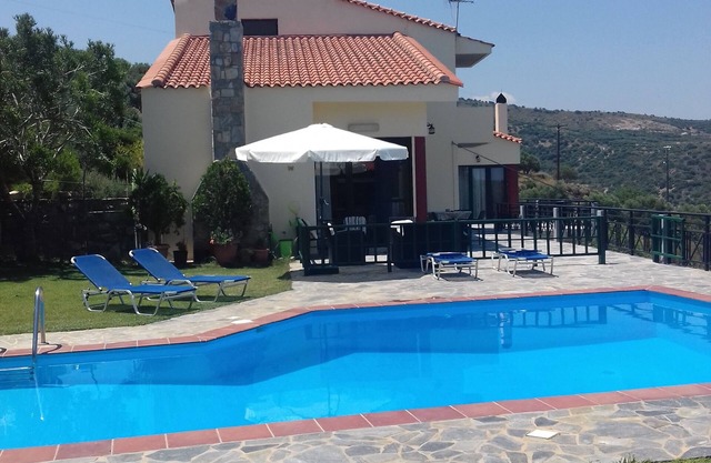 Villa"Iliothea" Private stay,Milatos Crete,large pool,Sea view up to 15 people