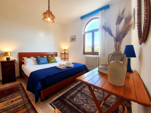 Villa immersa nel verde, spiaggia a 200m