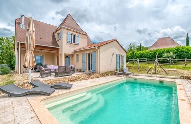 Villa in Aquitaine with Pool & BBQ