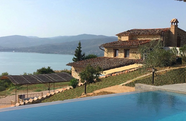 Villa in Cortona with Private Pool
