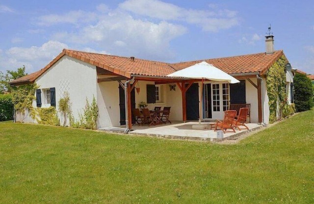 Villa in France with Pool and Private Garden
