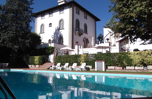 VILLA IN HISTORIC RESIDENCE WITH SWIMMING POOL AT THE GATES OF FLORENCE AND CHIANTI