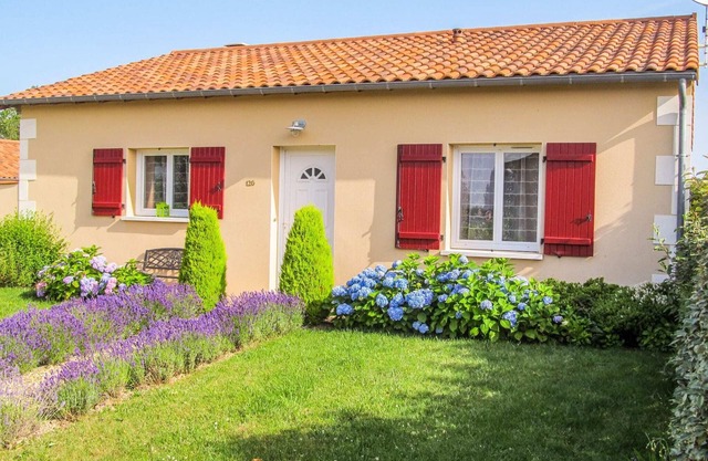 Villa in Les Forges with Golf Access