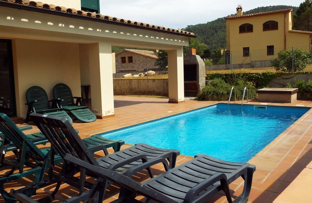 Villa In Peaceful Rural Location With Private Pool (open May-September)