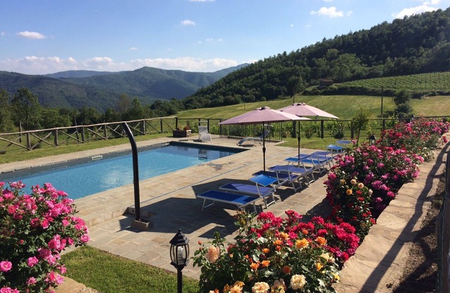 Villa in Poggioni with 4 bedrooms sleeps 7