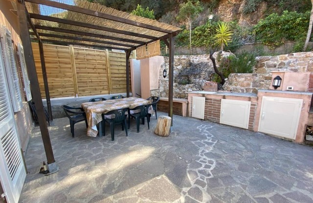 Villa in Residence with outdoor space