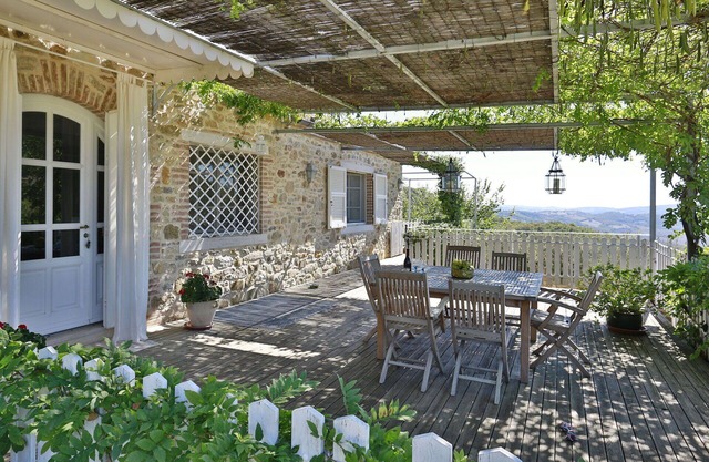Villa in Saturnia with 3 bedrooms sleeps 6
