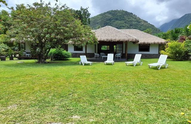 Villa Kahaia: Tahiti by the sea.
