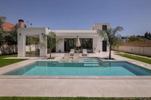 Villa Kala Loutraki with private swimming pool