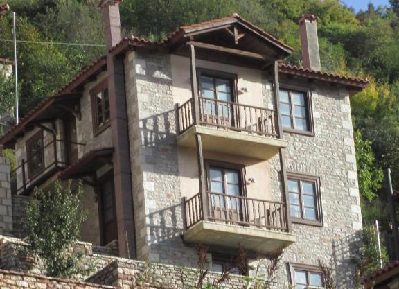 Villa Korfes-Κορφές Τριώροφη Βίλα για Οικογένειες και Παρέες