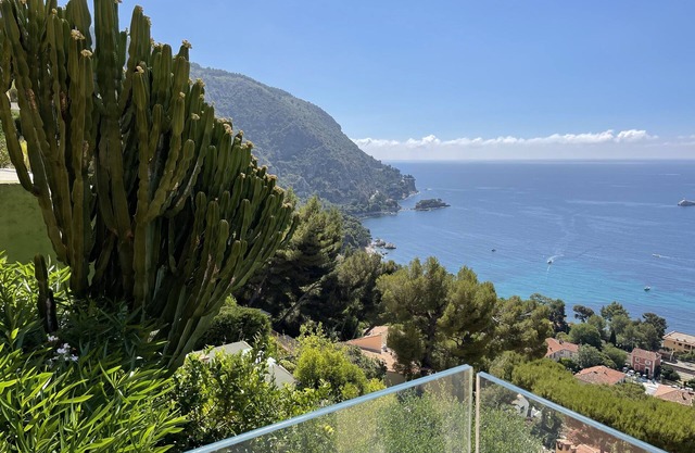 Villa L'Ourmège/Exceptional sea view and 8-minute walk to the beach