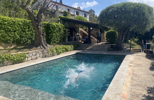 Villa La Bazarette - Magnificent Provençal villa near Valbonne.