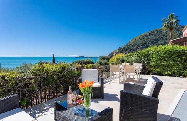 VILLA LA PETITE RESERVE VI4416 By Riviera Holiday