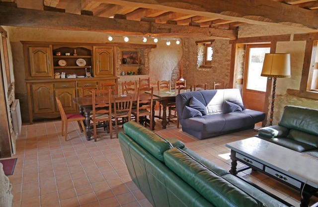 Villa La Puye, 4 bedrooms, 8 persons