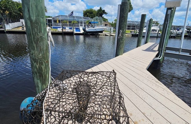 Villa Lakeview - 3 Bed/3 Bath Waterfront Pool Home w/2 Boat Lifts