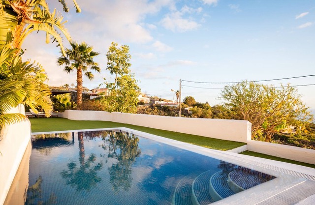 Villa Libélula with Sea View, Pool & Wi-Fi