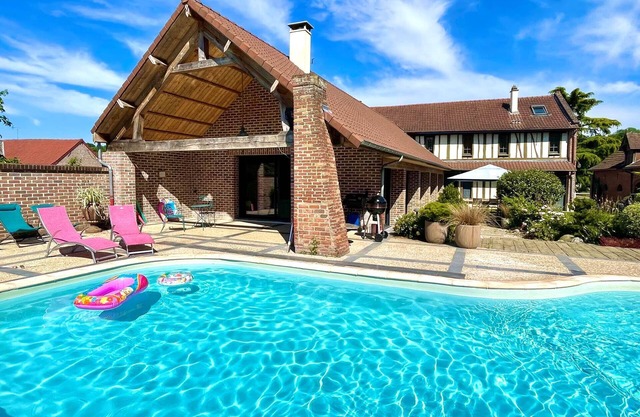 Villa Lion-Mallet between sea and countryside, ideal for friends and family