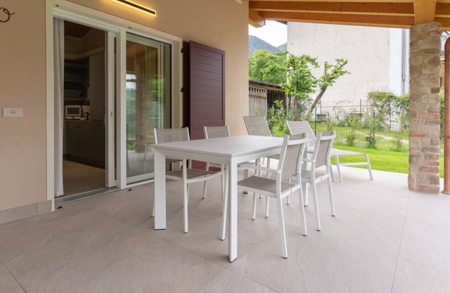 Villa Luciano - Two Bedroom Villa, Sleeps 6