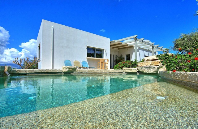 Villa Lucy - Villa with private pool and panoramic views in Platanias, Crete