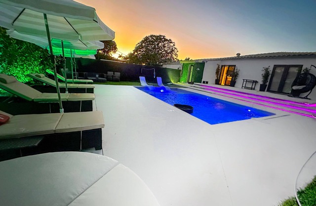 Villa LuxeMiami Airport Heat pool spa fire pit