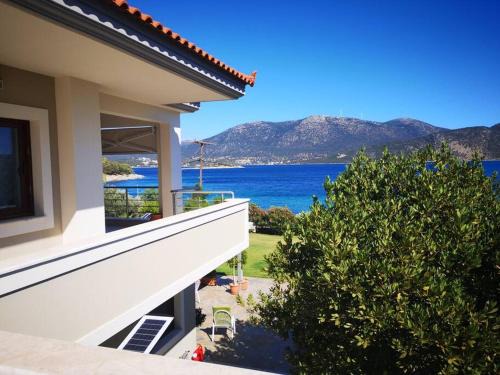 Villa Marina a breath away from the sea