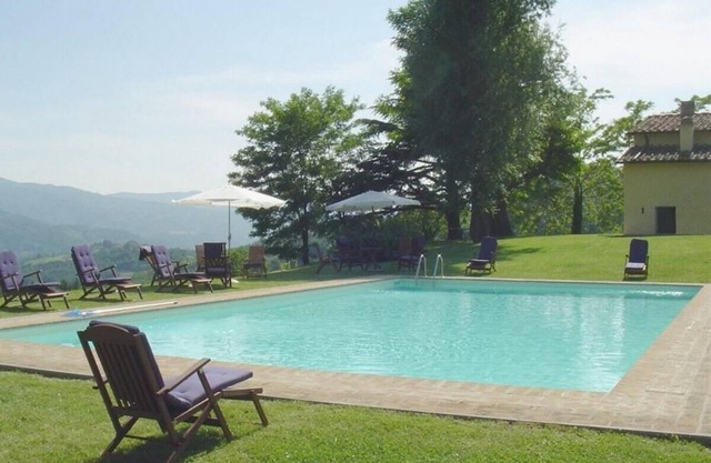 Villa Miranda + Cottage - Private villa with pool
